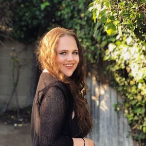 Meet your Posher, Hayley